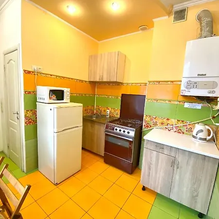 Apartment біля залізничного вокзалу вулиця залізнична 10 до 5 гостей