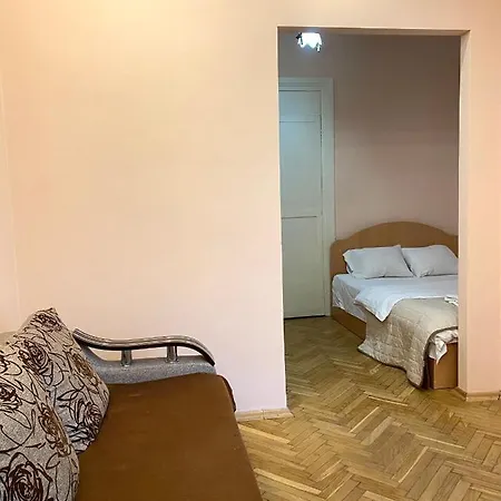 Appartamento біля залізничного вокзалу вулиця залізнична 10 до 5 гостей Leopoli