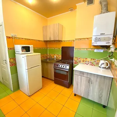 Appartamento біля залізничного вокзалу вулиця залізнична 10 до 5 гостей