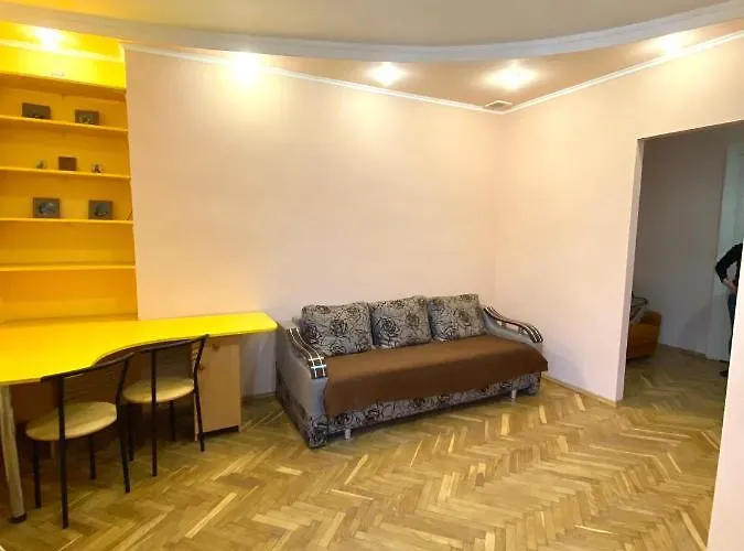 Apartamento біля залізничного вокзалу вулиця залізнична 10 до 5 гостей *