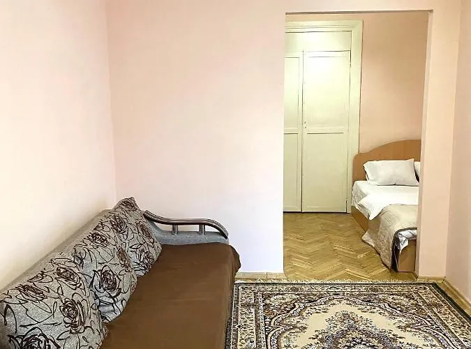 Apartamento біля залізничного вокзалу вулиця залізнична 10 до 5 гостей *