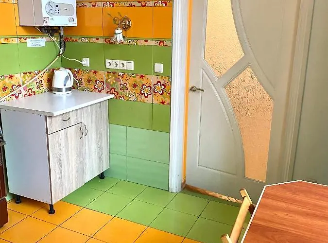 біля залізничного вокзалу вулиця залізнична 10 до 5 гостей * إلفيف