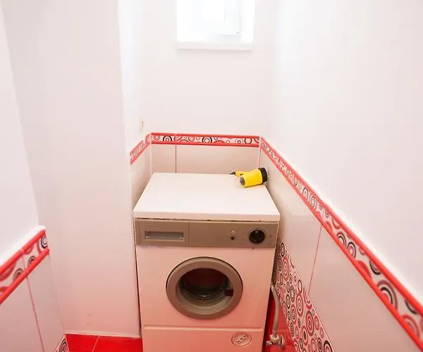 біля залізничного вокзалу вулиця залізнична 10 до 5 гостей * إلفيف